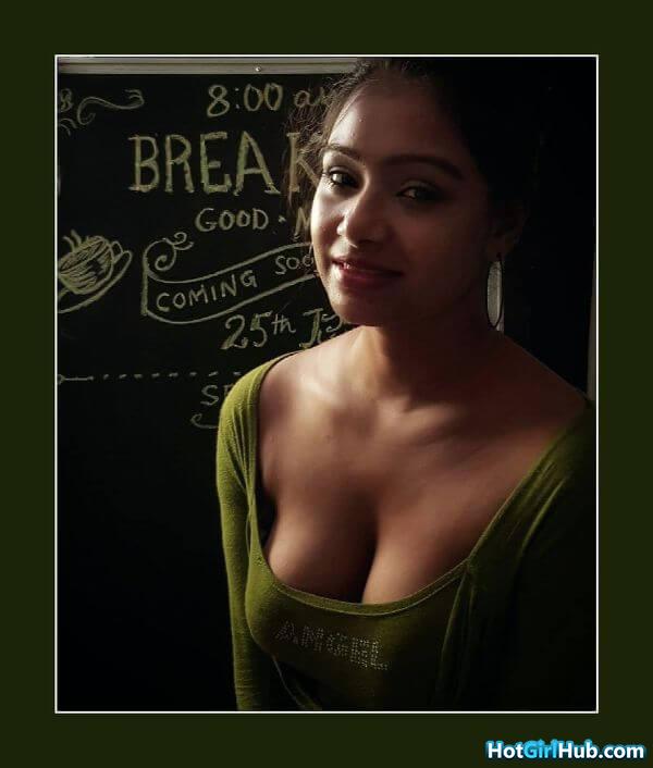 Lovely Indian Big Boobs Ladies 15