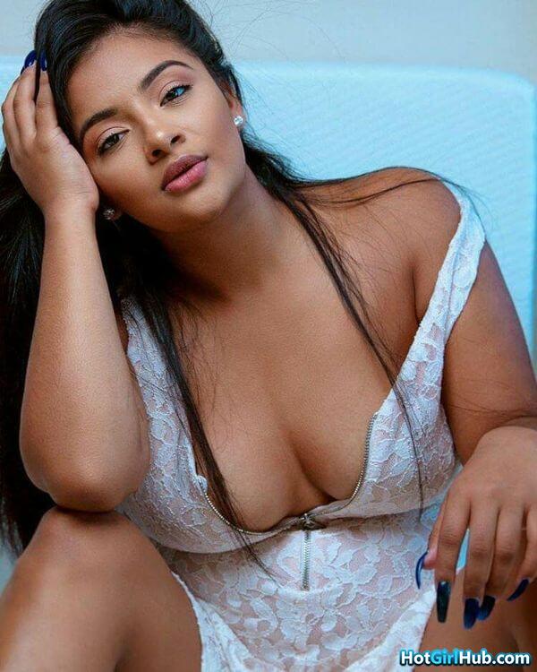 Hot Indian Girls With Big Tits 14