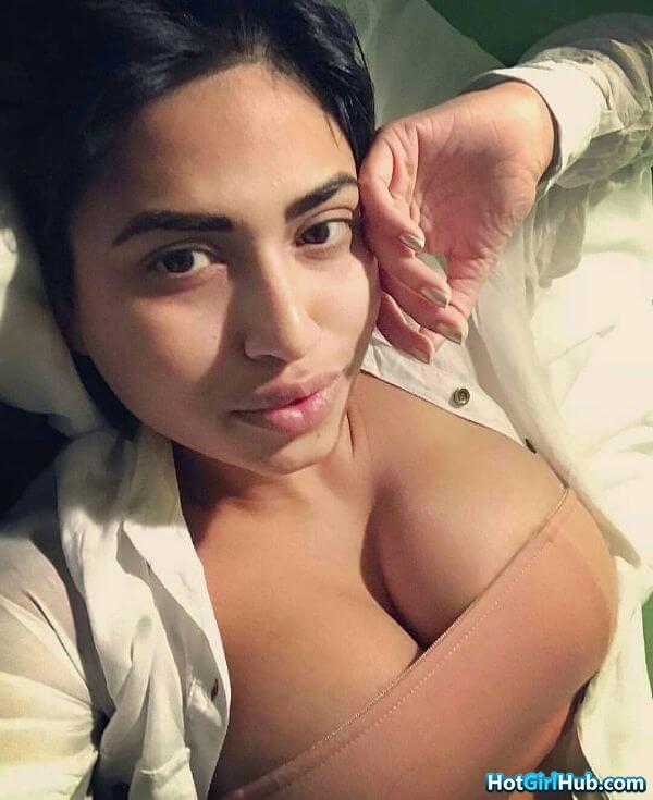 Hot Indian Teen Girls With Big Tits 18