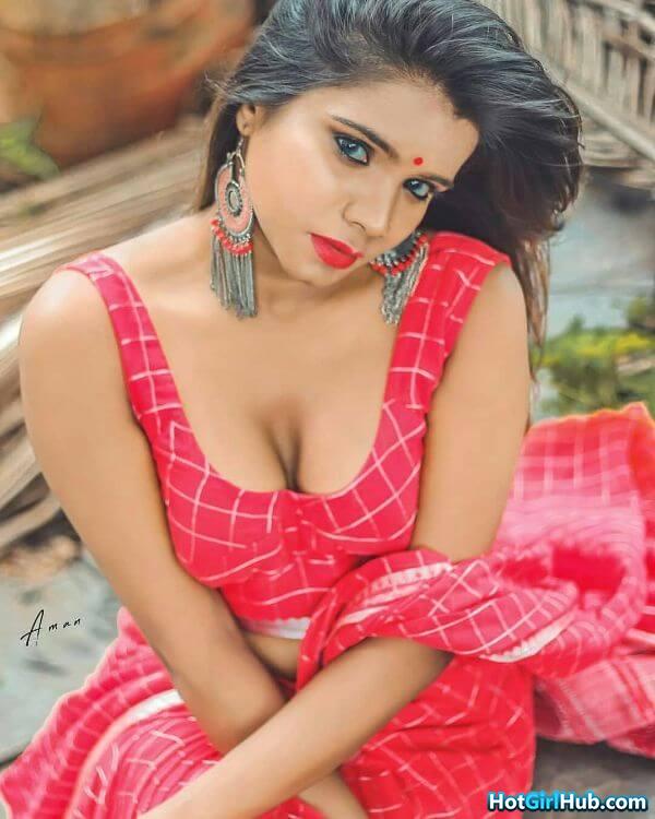 Super Hot Indian Busty Girls 11