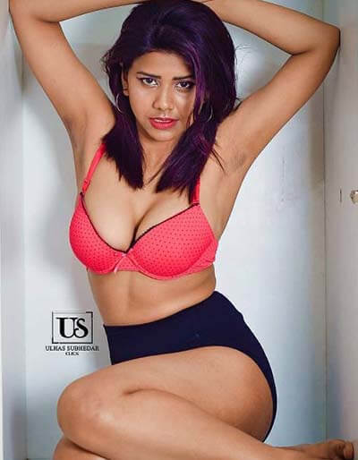 hot indian teen girls showing big tits 1
