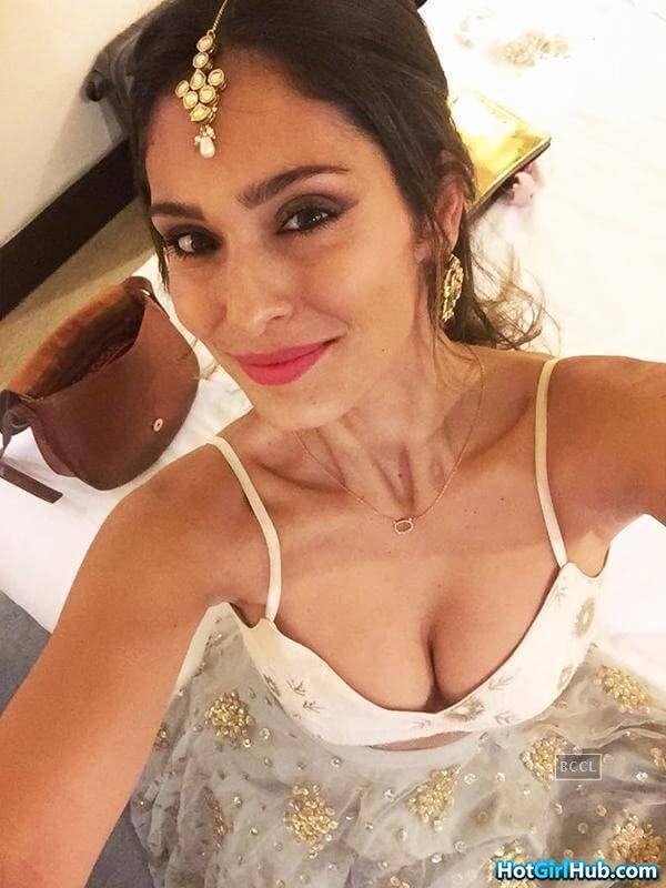 Bruna Abdullah Hot Photos Bollywood Actress Sexy Photos 14