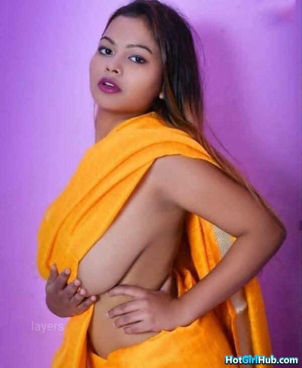 Cute Desi Girl Showing Big Boobs 9