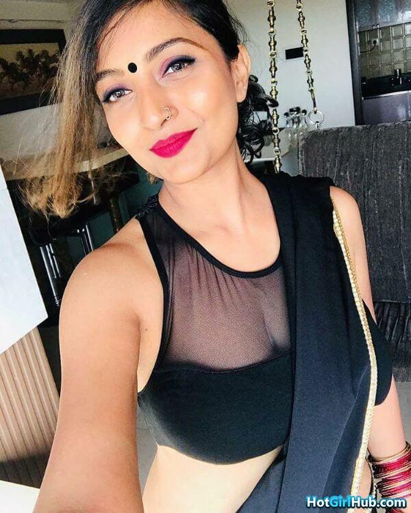 Desi Indian Girls With Big Tits 2