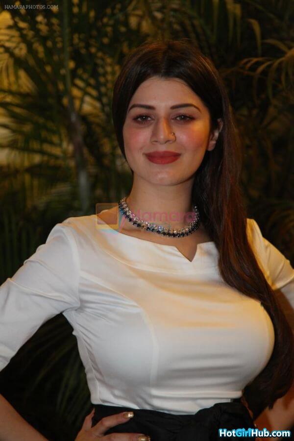 Kainaat Arora Hot Photos Indian Actress Sexy Photos 13