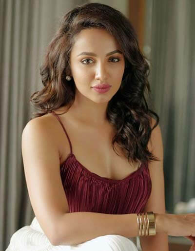 Tejaswi Madivada Hot Photos Indian Actress Sexy Photos 1