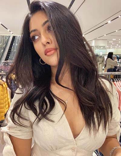 Anu Emmanuel Hot Photos American Actress Sexy Pics 1