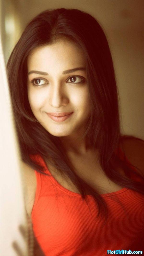 Catherine Tresa Alexander Hot Photos Tamil Actress Sexy Pics 13