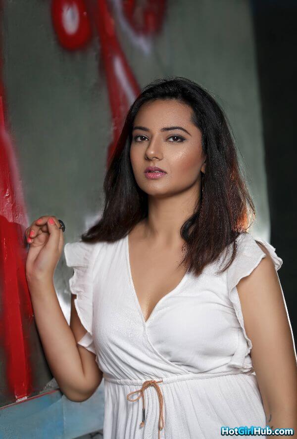 Isha Chawla Hot Photos Telugu Actress Sexy Pics 8