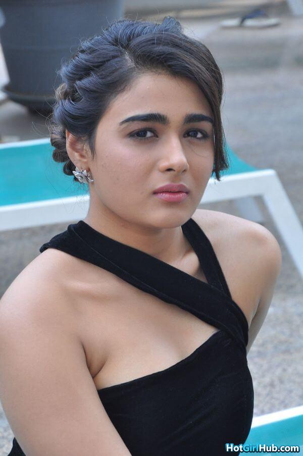 Shalini Pandey Hot Photos Telugu Actress Sexy Photos 13