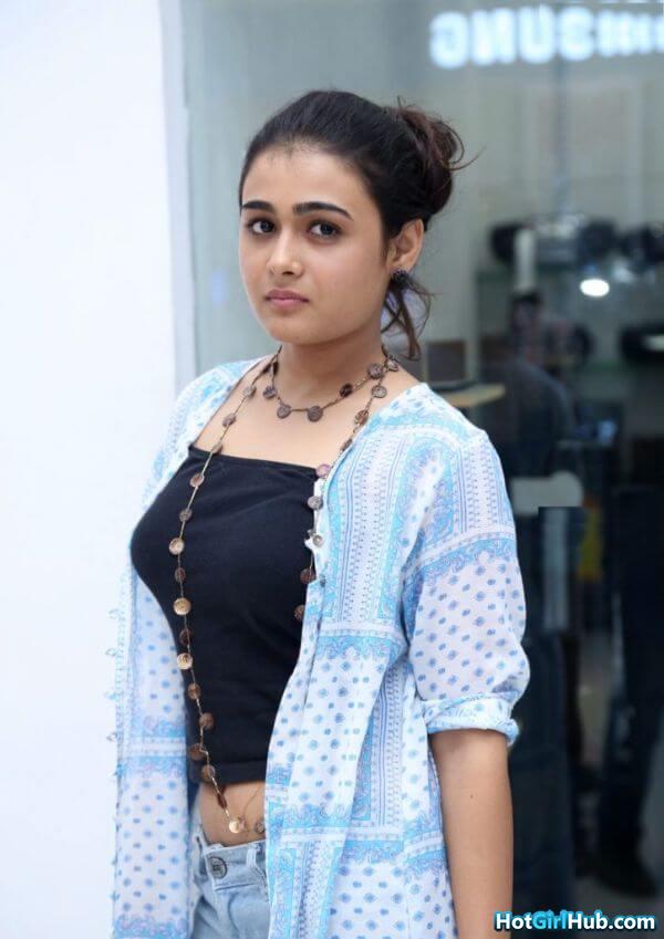 Shalini Pandey Hot Photos Telugu Actress Sexy Photos 14