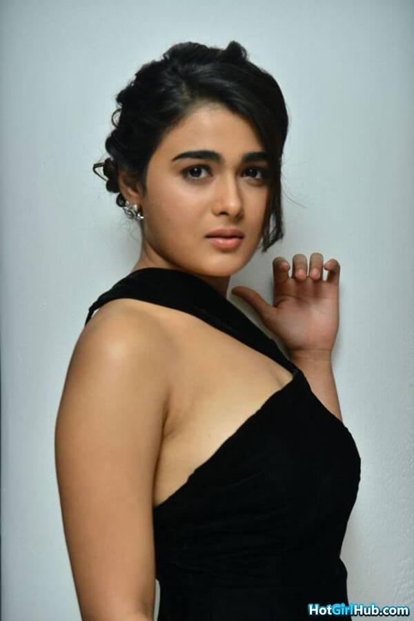 Shalini Pandey Hot Photos Telugu Actress Sexy Photos 6