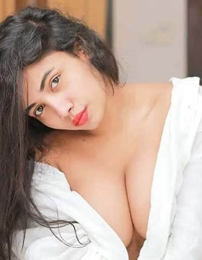gorgeous indian girls showing big tits 1