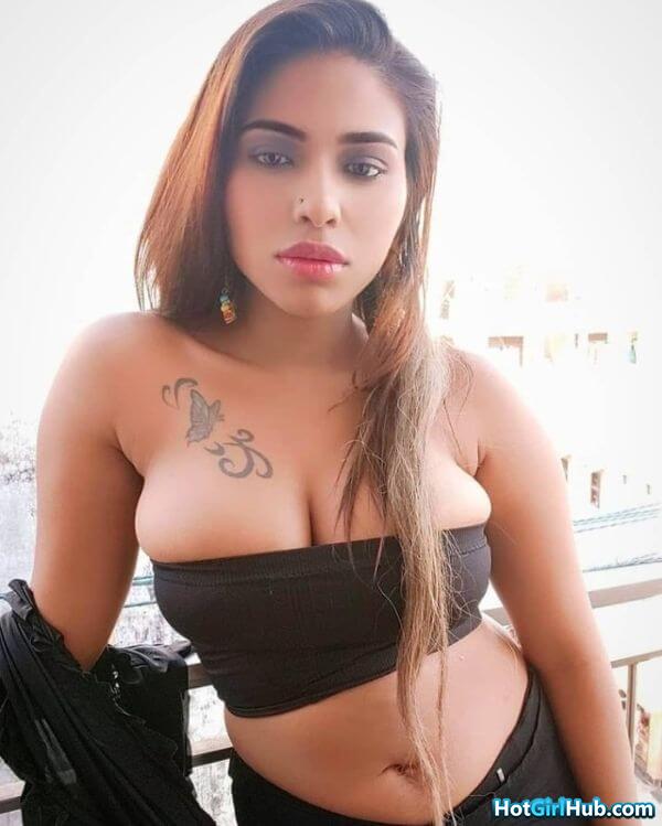 Hot Indian girls showing huge boobs 15