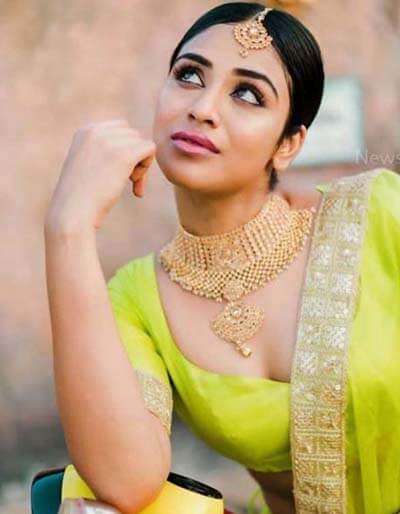 Indhuja Ravichandran Hot Photos Indian Film Actress Sexy Pics 1