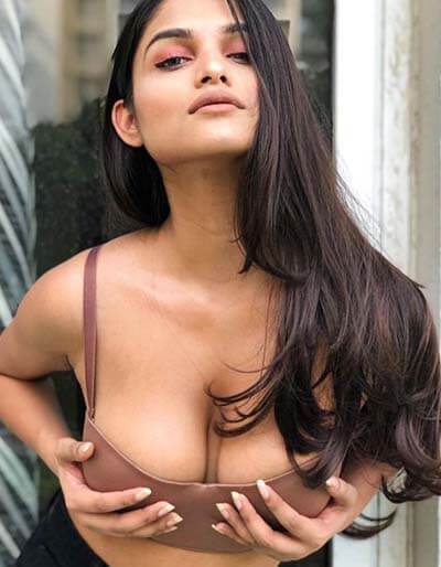 sexy indian bhabhi with big tits 1