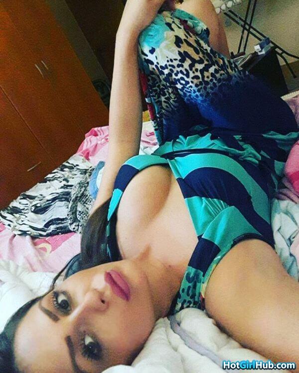 Hot desi indian girls showing big boobs 12