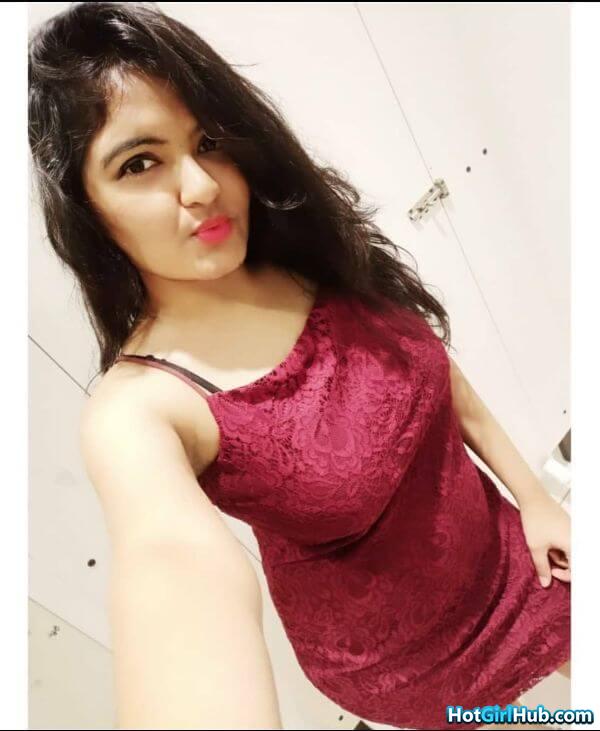 Hot desi indian girls showing big boobs 3