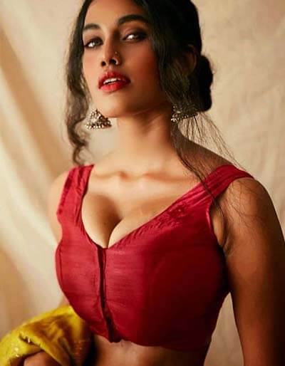 cute indian girls with big boobs showing cleavage 1