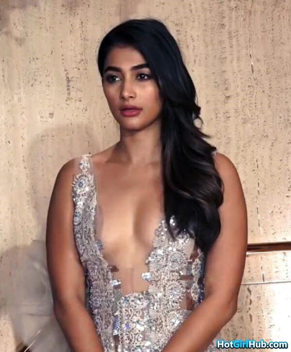 Pooja Hegde Hot Photos Bollywood Actress Sexy Pics 4