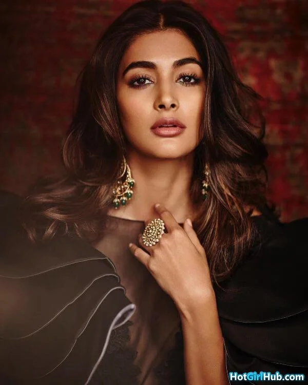 Pooja Hegde Hot Photos Bollywood Actress Sexy Pics 7