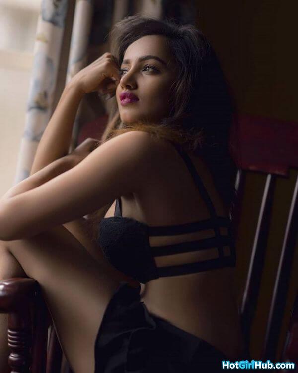 Tejaswi Madivada Hot Photos Telugu Film Actress Sexy Pics 3