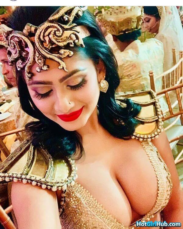 cute indian teen girls showing big boobs 13