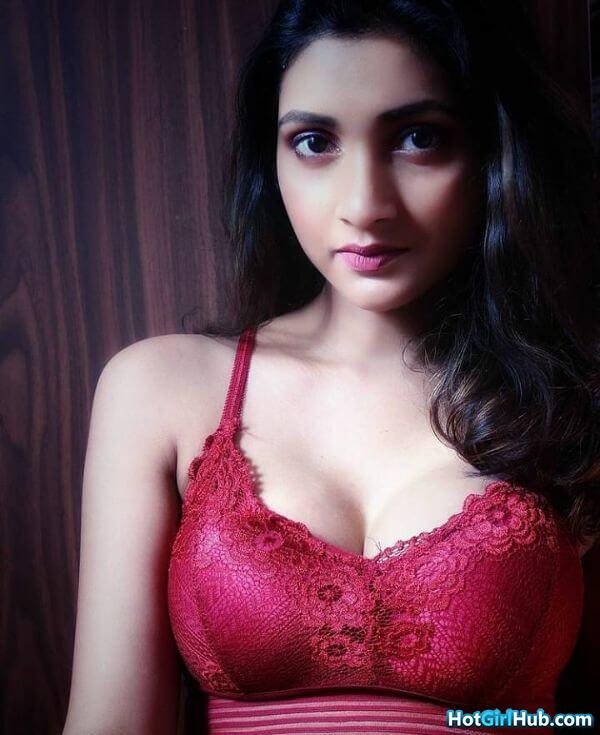 Cute Indian Girls With Big Tit 13