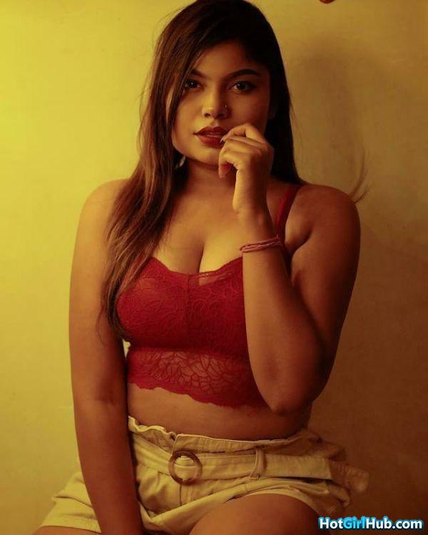 Cute Indian Teen Girls Perfect Body Showing Big Tits 12