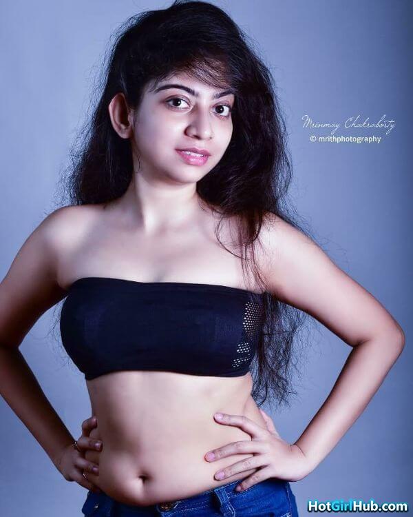 Cute Indian Teen Girls Perfect Body Showing Big Tits 14