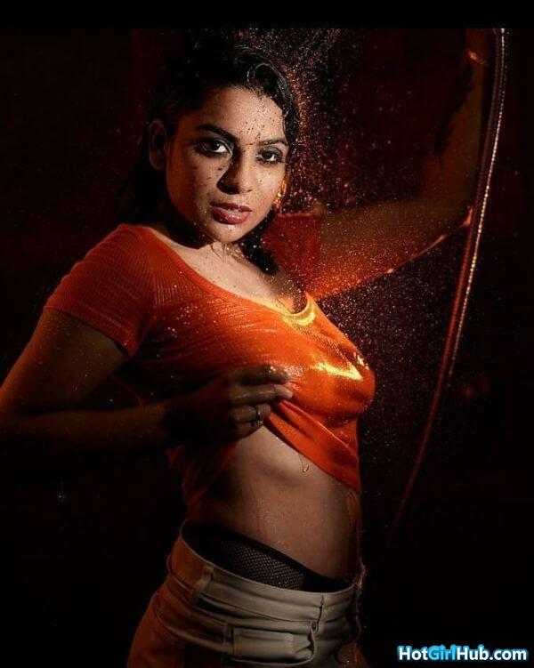 Cute Indian Teen Girls Perfect Body Showing Big Tits 2