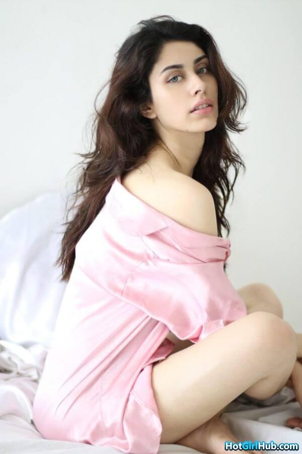 Warina Hussain Hot Photos Bollywood Actress Sexy Pics 12
