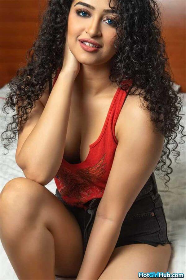 Apsara Rani Hot Photos Indian Actress and Model Sexy Pics 10