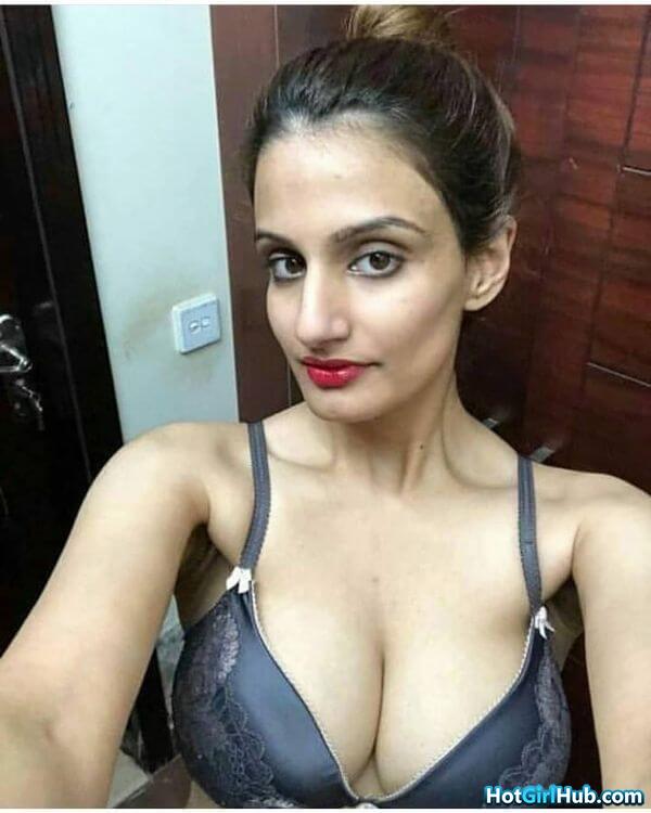 Cute Desi Indian Instagram Models With Big Boobs 14