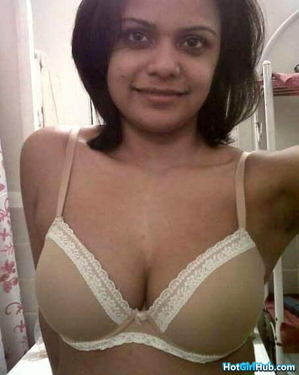 Cute Indian Bhabhi With Big Boobs 9