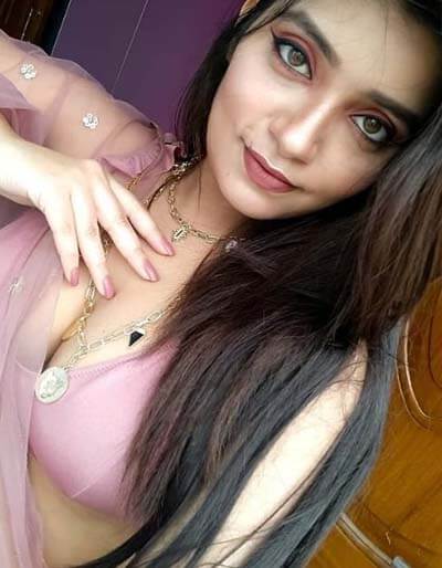 Hot Indian Teen Girls With Big Tits 1