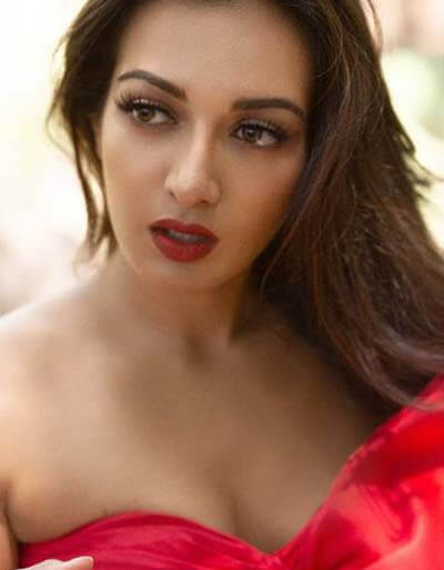 Catherine Tresa Hot South Indian Actress Sexy Pics 1