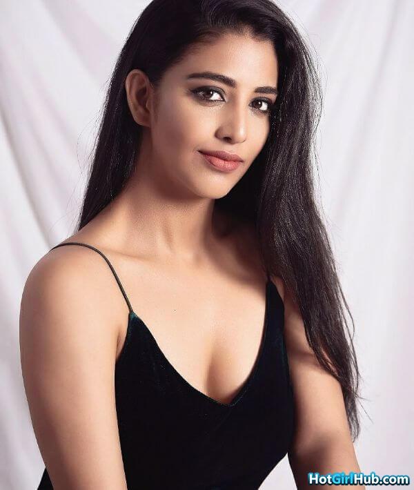 Daksha Nagarkar Hot Indian Actress Sexy Pics 7
