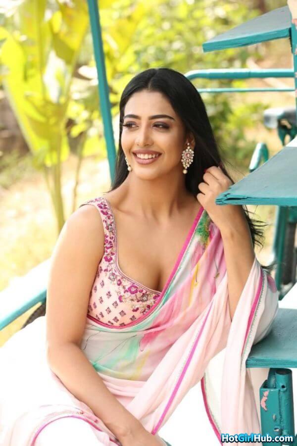 Daksha Nagarkar Hot Indian Actress Sexy Pics 8
