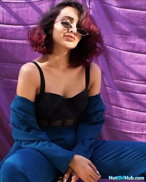 Tejaswi Madivada Hot Telugu Actress and Model Sexy Pics 9
