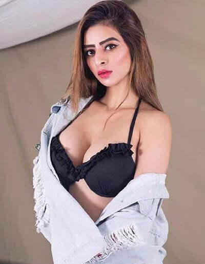 Ankita Dave Hot Indian Actress Sexy Pics 1