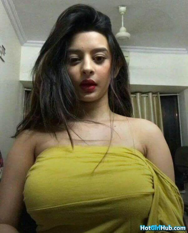 Ankita Dave Hot Indian Actress Sexy Pics 16