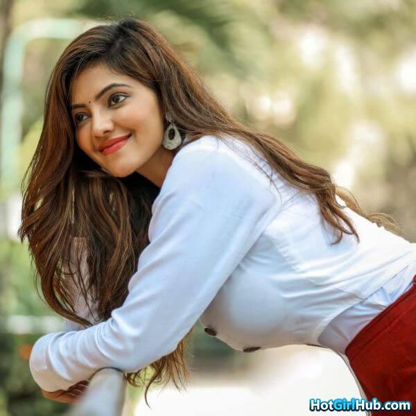 Athulya Ravi Hot Tamil Films Actress Sexy Pics 10
