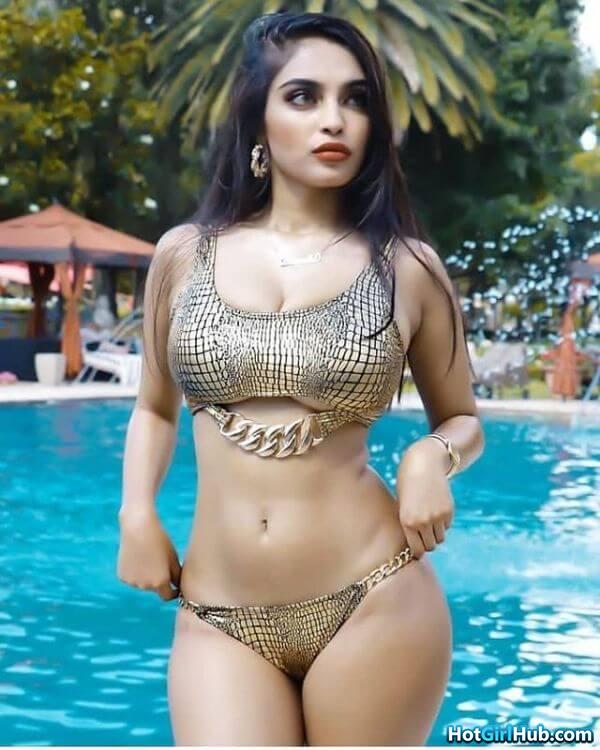 Beautiful Indian Girls Showing Big Boobs and Hot Figure 6