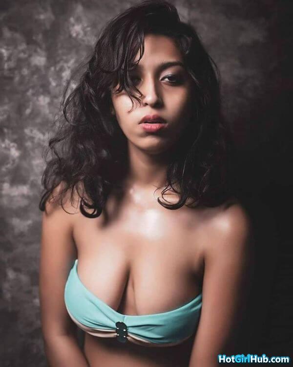Hot Desi Girls With Big Tits 12