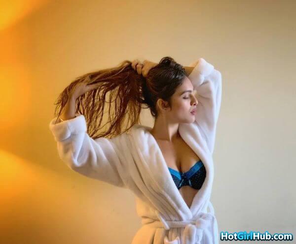 Shilpa Neha Malik Hot Indian Film Actress and Model Sexy Pics 13