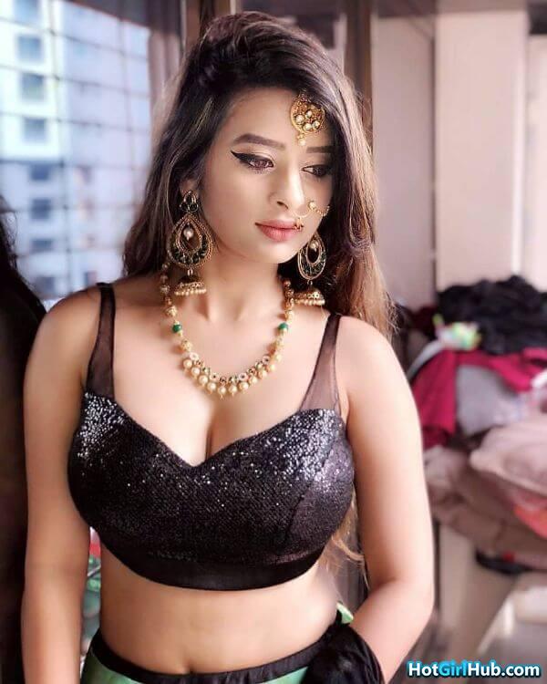Beautiful Indian Girls With Hot Body 8