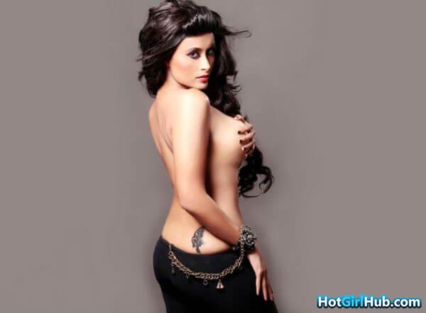 Hot Bollywood Actresses Topless 9