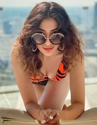 Raai Laxmi Hot Telugu Actresses Sexy Pics 1