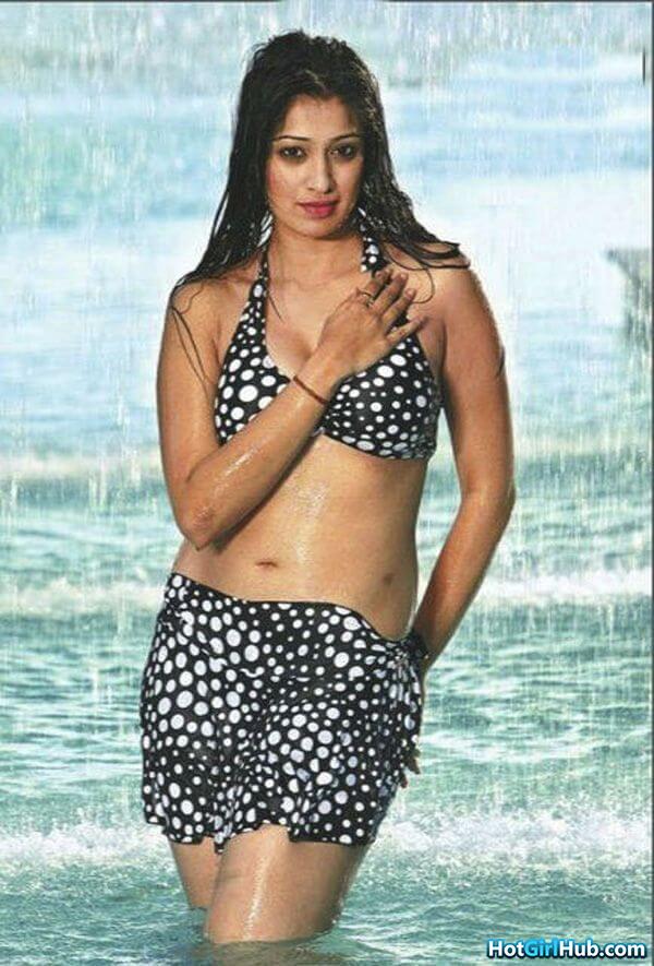Raai Laxmi Hot Telugu Actresses Sexy Pics 17